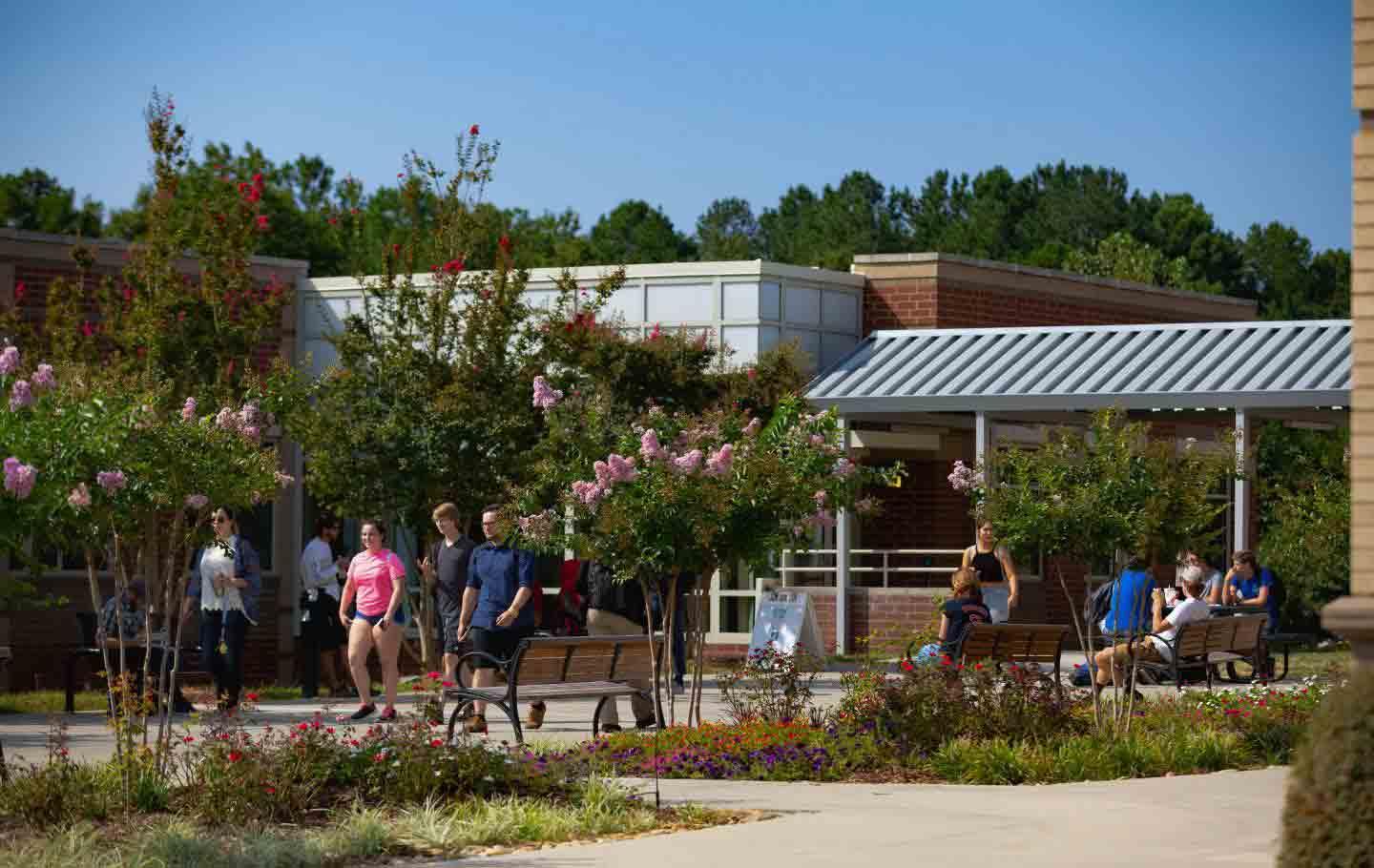 Students walking on Merancas campus