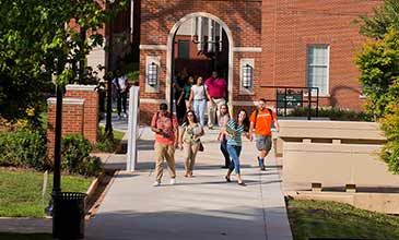 A group of students on the Central Campus