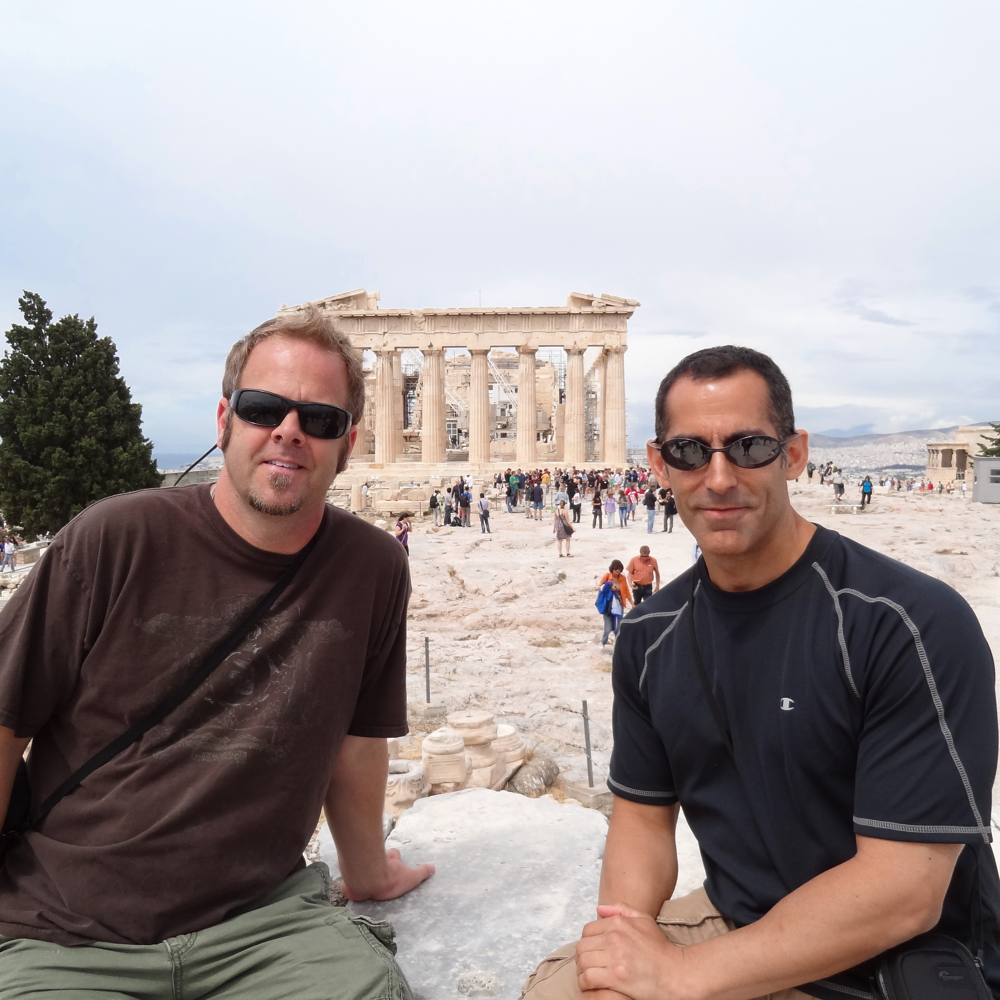 study abroad students in front of Parthenon in Greece