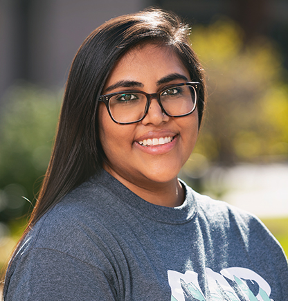 Jayna Naik portrait, outside