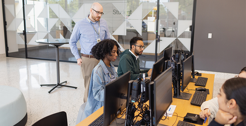 Students working on computers in the Parr Center