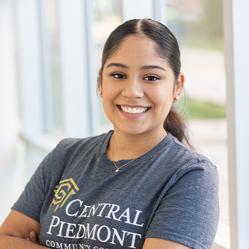 Perla Villagomez Student Ambassador