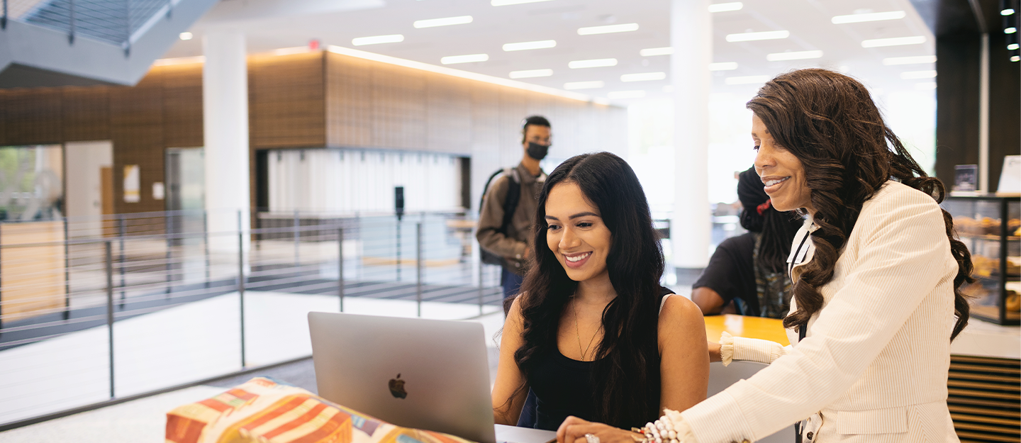 Helping student navigate on a computer 