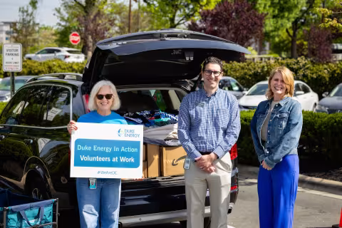 Duke Energy Employees Cloth Donation